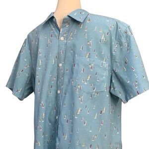 Wallin & Bros short sleeve collared button down shirt